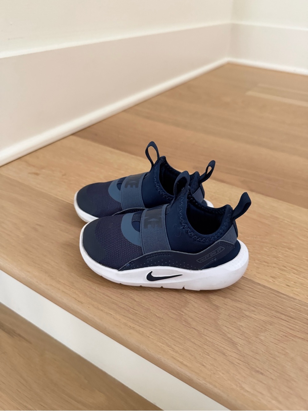 Nike Kids Navy and White Slip-On Sneakers